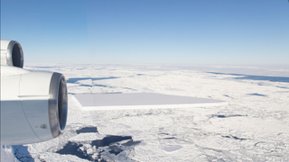 La NASA publica más fotos del extraño iceberg rectangular<em></em>